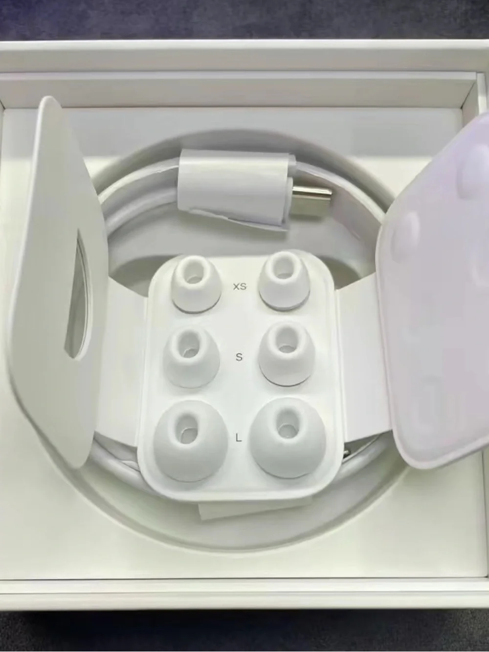 Apple White Wireless Earbud Charging Case